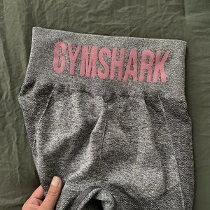 Never worn tag is not on